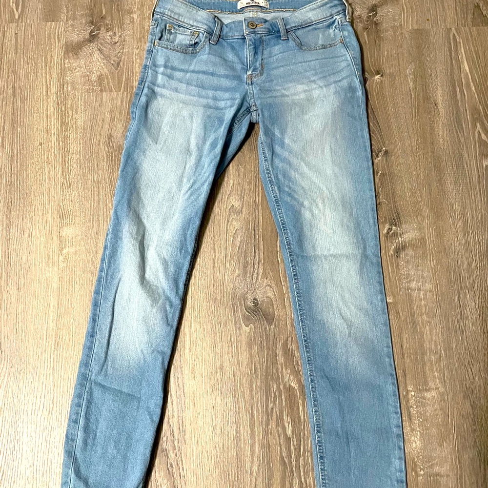 Holister light wash jeans 5L 27w 33L